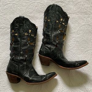 Corral Black cross cut out boots.